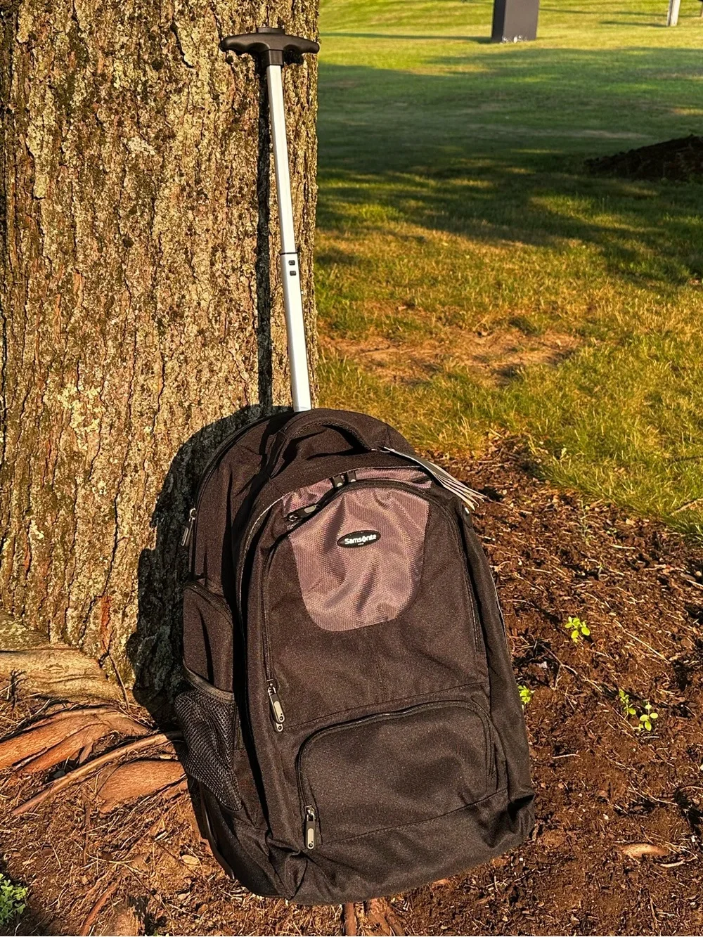 Samsonite Black and Dark Gray Rolling Men's Backpack